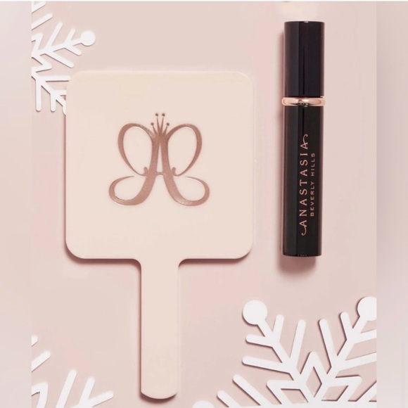 Limited Edition Anastasia Beverly Hills Home for the Holidays Makeup Suitcase - Picture 8 of 8